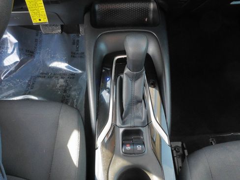 Used 2021 Toyota Corolla LE image 24