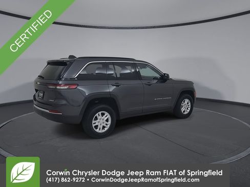 Used 2025 Jeep Grand Cherokee Laredo w/ Luxury Tech Group I AWD/4WD image 15
