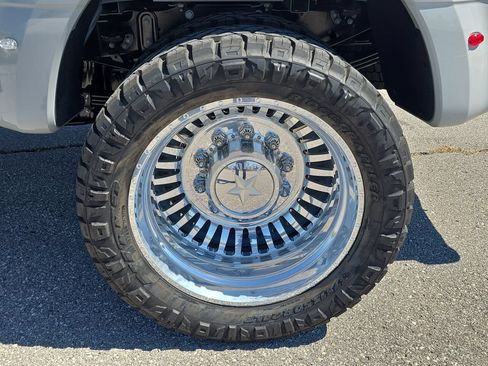 Used 2026 Ford F450 Lariat w/ Lariat Ultimate Package AWD/4WD image 32