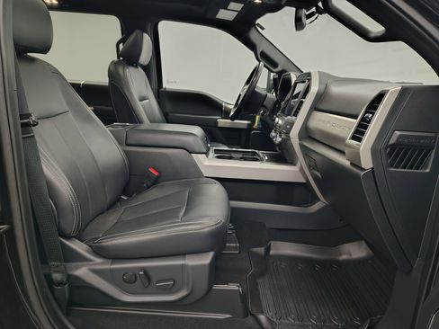 Used 2022 Ford F250 Lariat w/ Chrome Package image 15