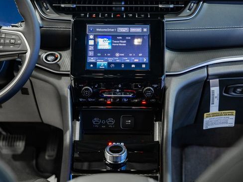 New 2025 Jeep Grand Cherokee image 20