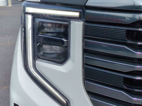 Used 2023 GMC Sierra 1500 AT4 w/ Technology Package image 13