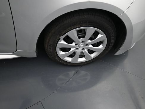 Used 2023 Toyota Corolla LE FWD image 11
