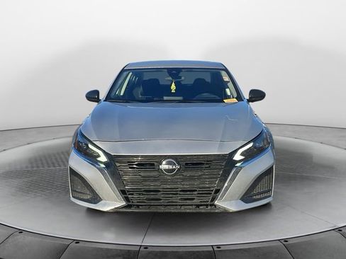 Used 2024 Nissan Altima 2.5 SV image 7