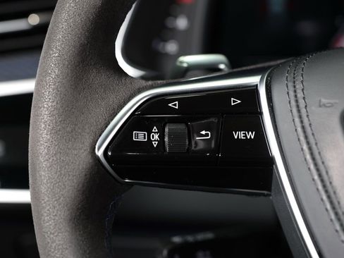 Used 2025 Audi RS 6 performance w/ Blue RS Design Package Plus image 41