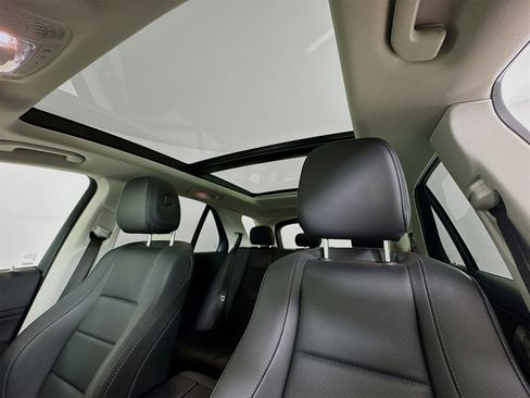 Certified 2025 Mercedes-Benz GLE 350 4MATIC image 24