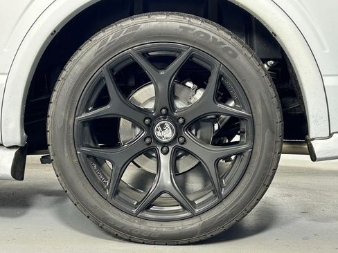 Used 2025 Ford F150 Lariat w/ Equipment Group 502A High AWD/4WD image 44