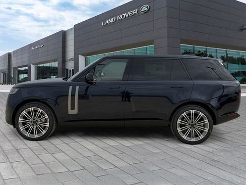 New 2026 Land Rover Range Rover Long Wheelbase SE AWD/4WD image 2