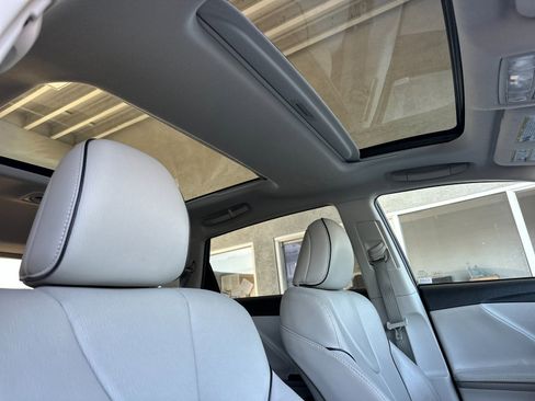 Used 2013 Toyota Venza Limited w/ Tow Prep Pkg image 16