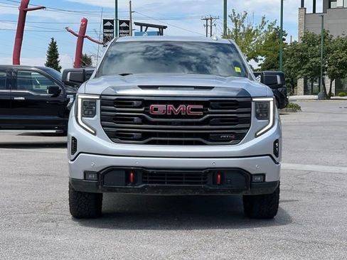 Used 2022 GMC Sierra 1500 AT4 w/ AT4 Premium Package AWD/4WD image 2