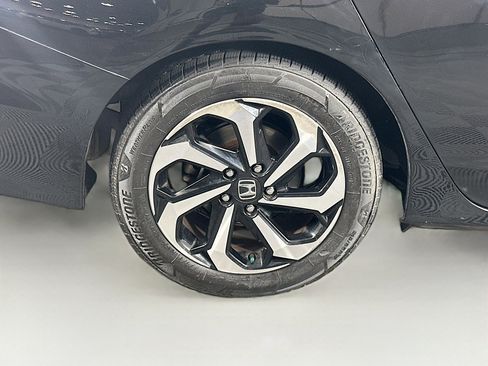 Used 2016 Honda Accord EX-L image 11