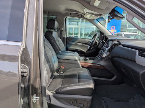 Used 2019 GMC Yukon XL SLT image 43