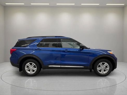Certified 2020 Ford Explorer XLT w/ Equipment Group 202A AWD/4WD image 5