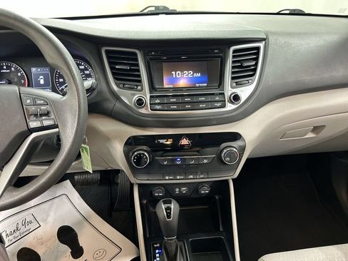 Used 2017 Hyundai Tucson SE w/ SE Popular Package 02 AWD/4WD image 18