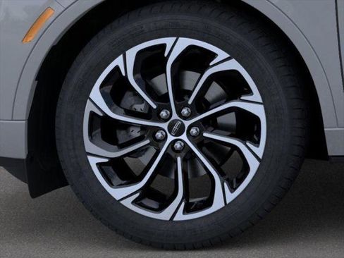 New 2026 Lincoln Nautilus Reserve image 19