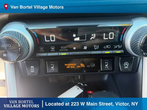 Used 2021 Toyota RAV4 XLE w/ Convenience Package AWD/4WD image 18