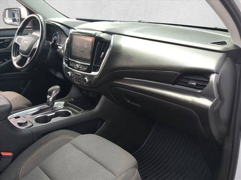 Used 2021 Chevrolet Traverse LT FWD image 21