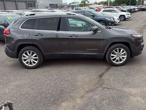 Used 2016 Jeep Cherokee Limited AWD/4WD image 8