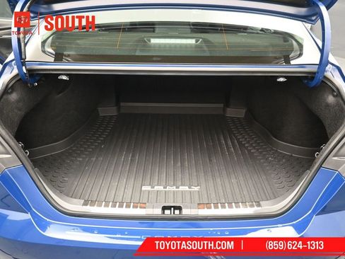 Used 2025 Toyota Camry XLE image 28