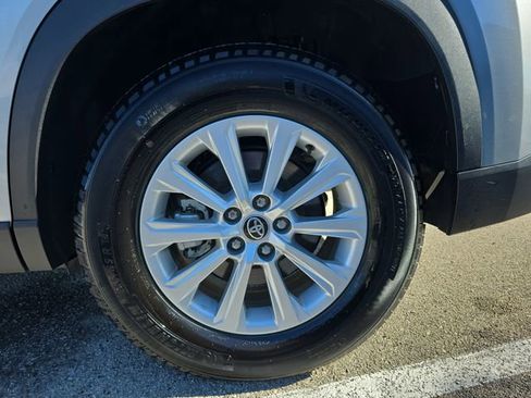 Certified 2025 Toyota Grand Highlander FWD image 35