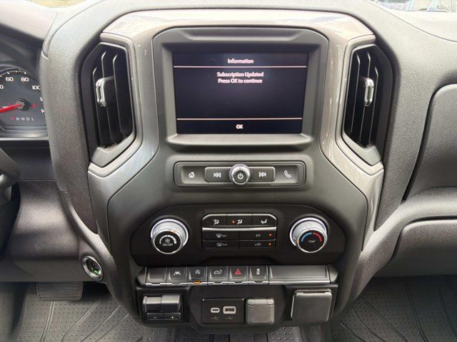 Used 2025 Chevrolet Silverado 1500 Custom w/ Turbomax Blackout Package AWD/4WD image 29