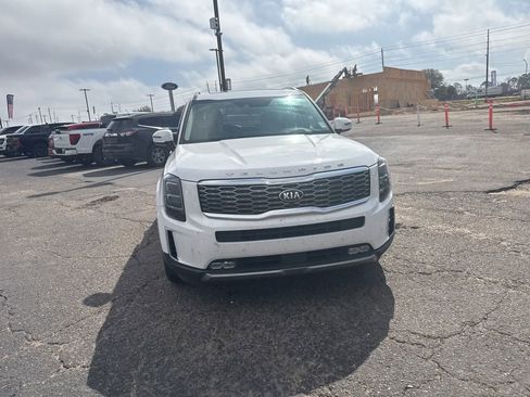 Used 2021 Kia Telluride SX w/ SX Prestige Package image 3
