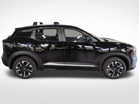 New 2026 Nissan Kicks SV w/ SV Premium Package image 5