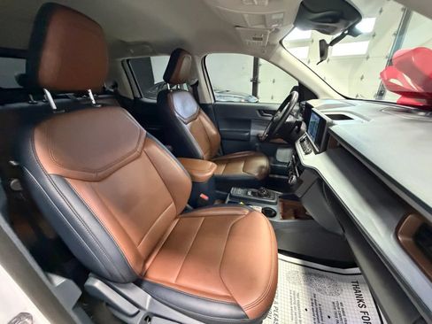 Used 2023 Ford Maverick Lariat w/ Lariat Luxury Package FWD image 43