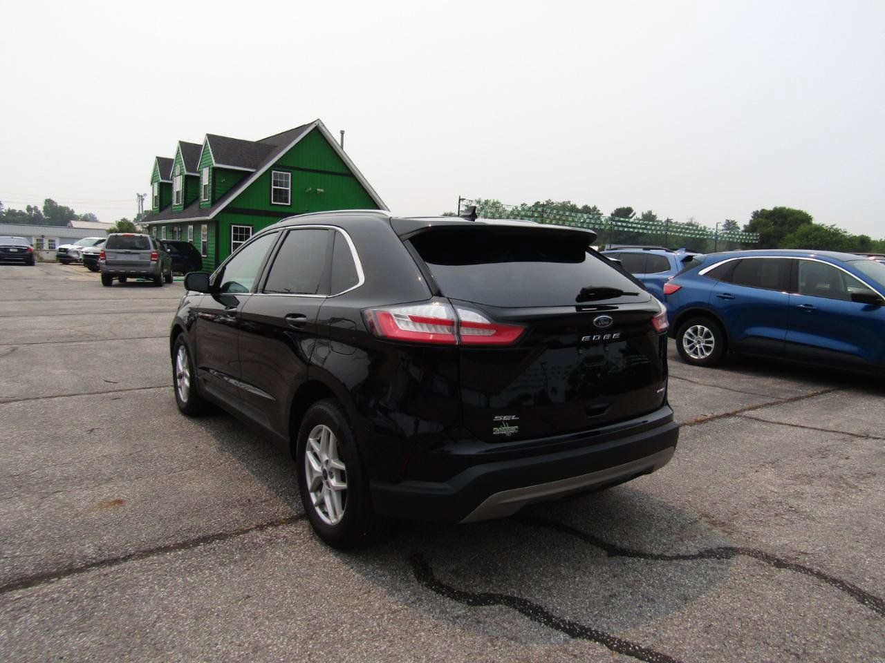 Used 2021 Ford Edge SEL w/ Convenience Package AWD/4WD image 5