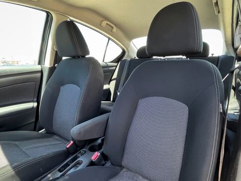 Used 2018 Nissan Versa SV FWD image 10