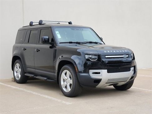 New 2024 Land Rover Defender 110 S image 2