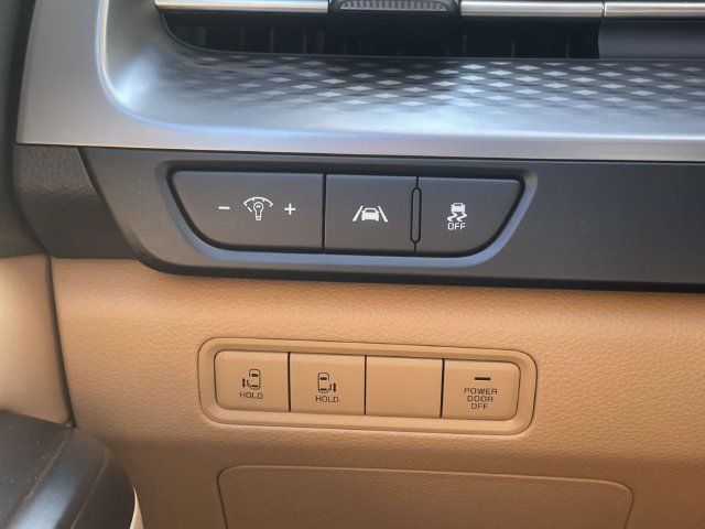Certified 2024 Kia Carnival LX FWD image 28