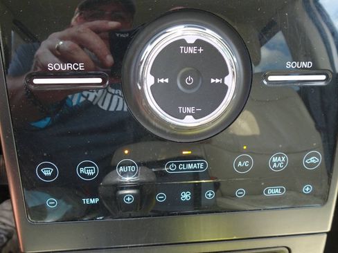 Used 2013 Ford Flex Limited FWD image 28