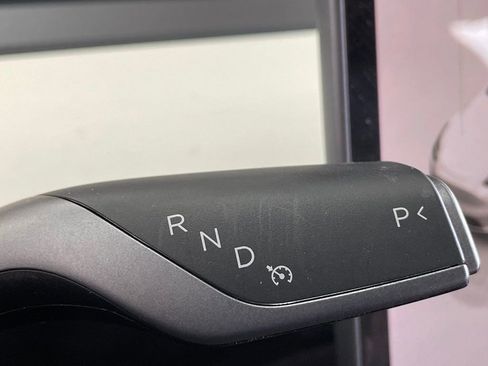 Used 2022 Tesla Model Y Performance image 28