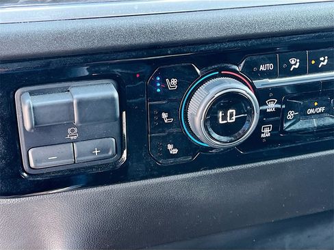 Used 2024 Chevrolet Silverado 1500 LTZ image 21