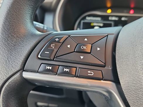 Used 2019 Nissan Kicks SV image 22