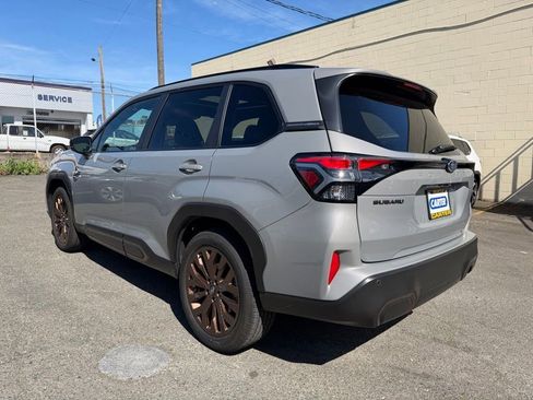 Used 2025 Subaru Forester Sport AWD/4WD image 5