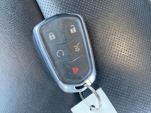 Certified 2022 Cadillac XT5 Premium Luxury image 24