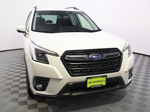 Used 2023 Subaru Forester Limited AWD/4WD image 9
