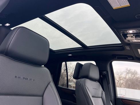 New 2026 GMC Yukon Denali w/ Denali Reserve Package image 15