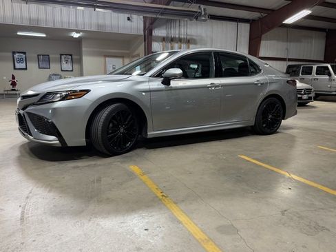 Used 2024 Toyota Camry XSE image 4