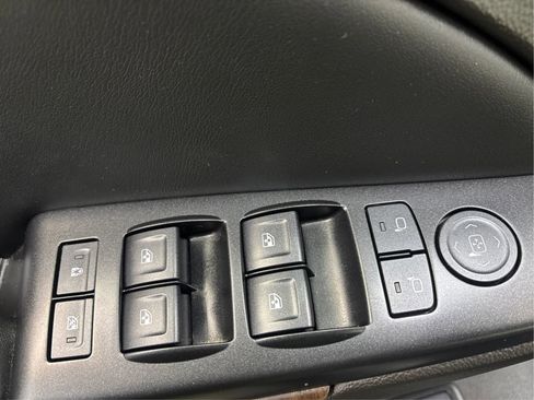 Used 2017 Chevrolet Tahoe LT image 41