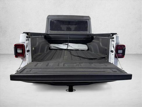 Used 2023 Jeep Gladiator Rubicon w/ LED Lighting Group AWD/4WD image 19