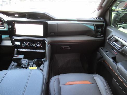 Used 2024 GMC Sierra 1500 AT4 w/ AT4 Premium Package image 14