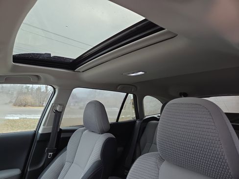 Used 2025 Subaru Outback Premium w/ Popular Package #1A image 28