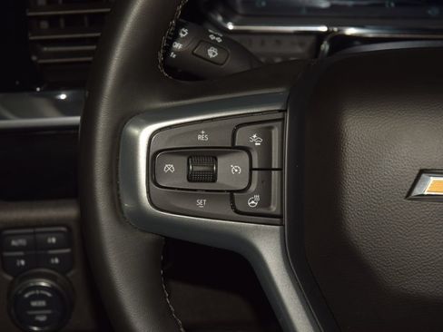 Used 2024 Chevrolet Silverado 2500 LTZ w/ LTZ Convenience Package AWD/4WD image 40