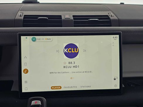 Used 2025 Land Rover Defender 130 S image 27