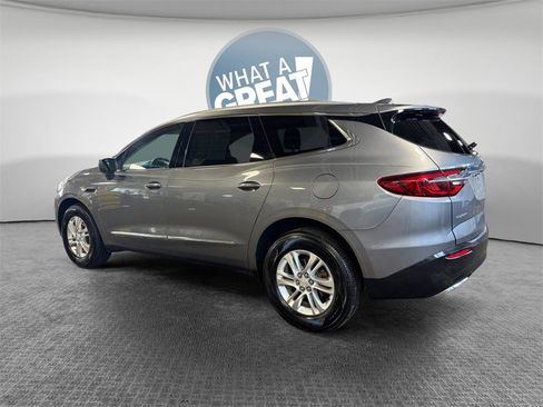 Used 2018 Buick Enclave Essence image 6
