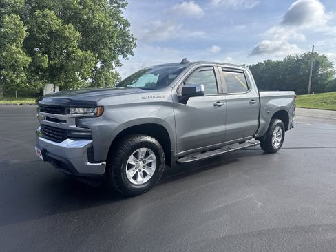 Used 2020 Chevrolet Silverado 1500 LT w/ All-Star Edition AWD/4WD image 2