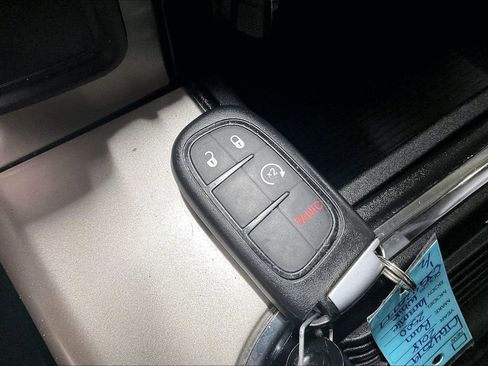 Used 2018 RAM 2500 Laramie w/ Sport Appearance Group AWD/4WD image 12